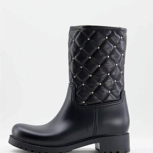 Asos | Design Gala Quilt Pattern Rain Boots Black Various Sizes Available.